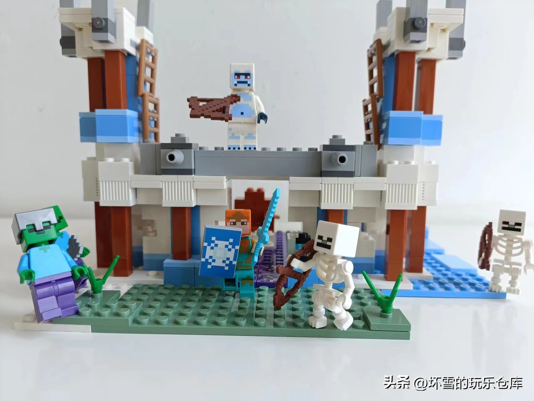 坏雪玩哥斯拉积木,坏雪玩乐高积木