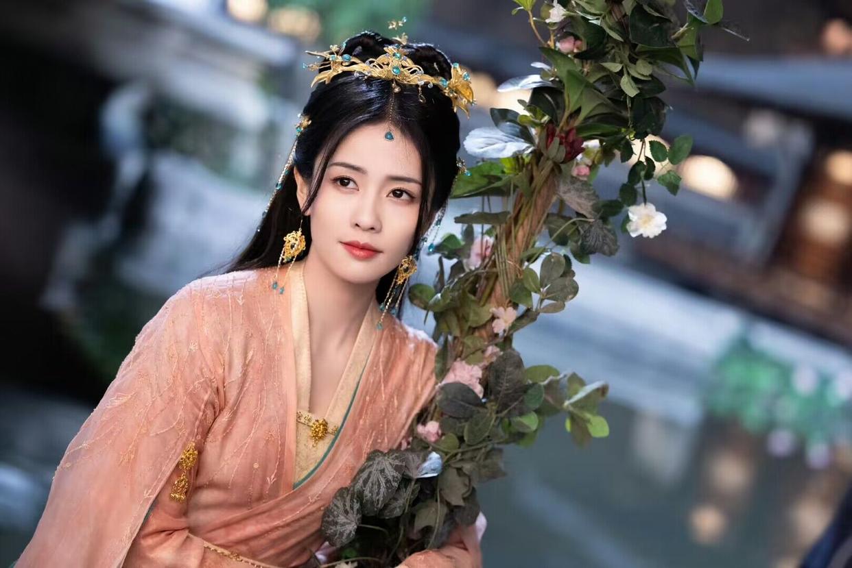 长月烬明遭网友举报,长月烬明被强制下架了吗