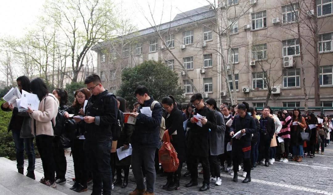 超级简历！成为HR眼中的明珠，成功入职心仪公司的秘诀