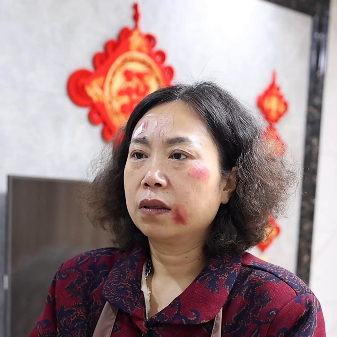 没有人性的后爸一家人，尽然这么对待我的亲妈！#防晒面罩