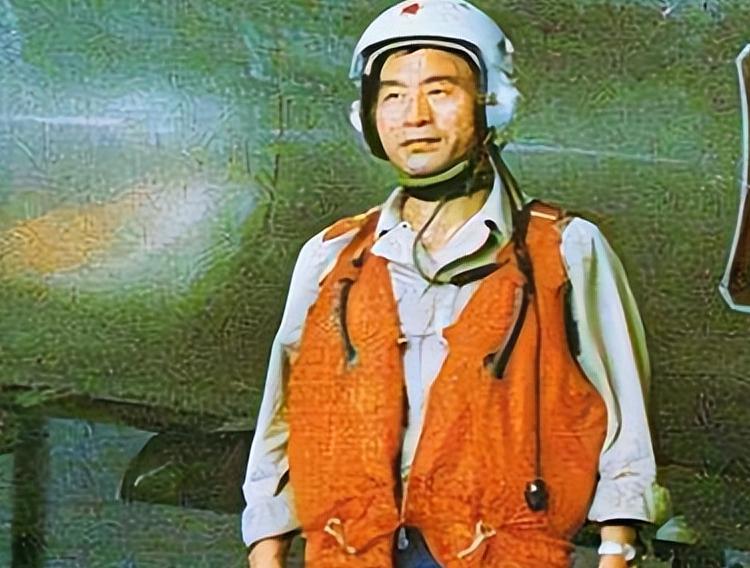 败类王学成，1983年驾驶歼5战机叛逃台湾，邓丽君亲自接风洗尘