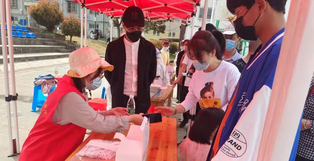 团圆抗疫战场,团聚青年同战疫