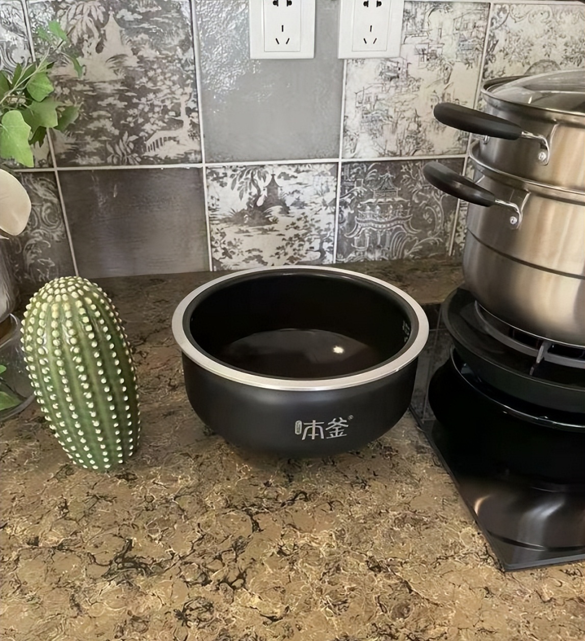 电饭煲贵和便宜有什么区别,电饭煲买贵的好还是便宜的好