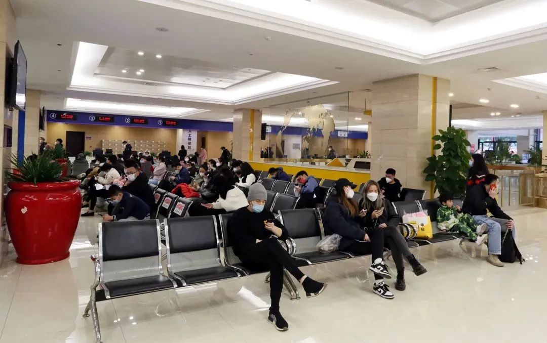 重庆公安局出入境文件,重庆出入境办理需要什么资料