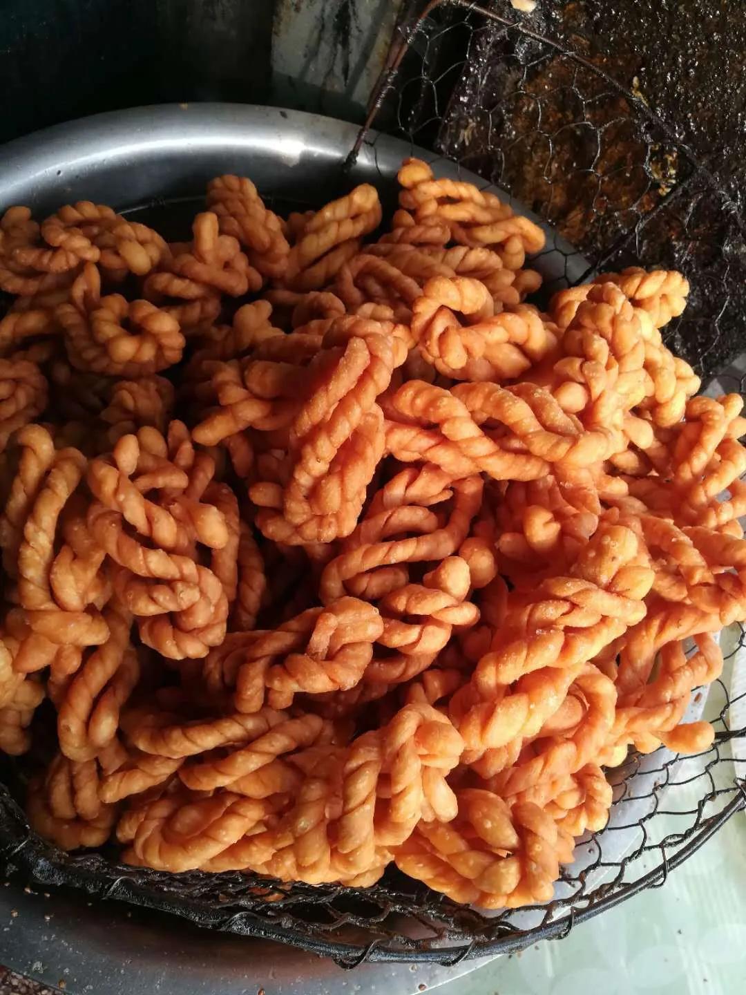 村干部带头村民致富的典范,村集体经济有收益群众增收有红利