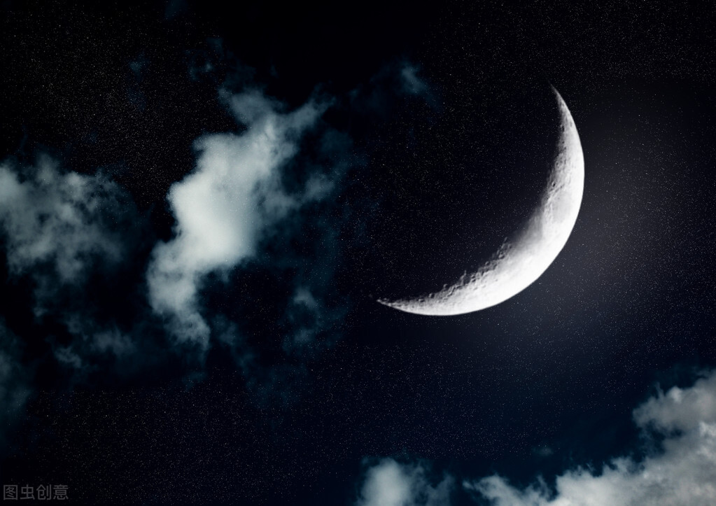 弯弯的月亮像小船还像什么,月亮弯弯像小船童谣的意思