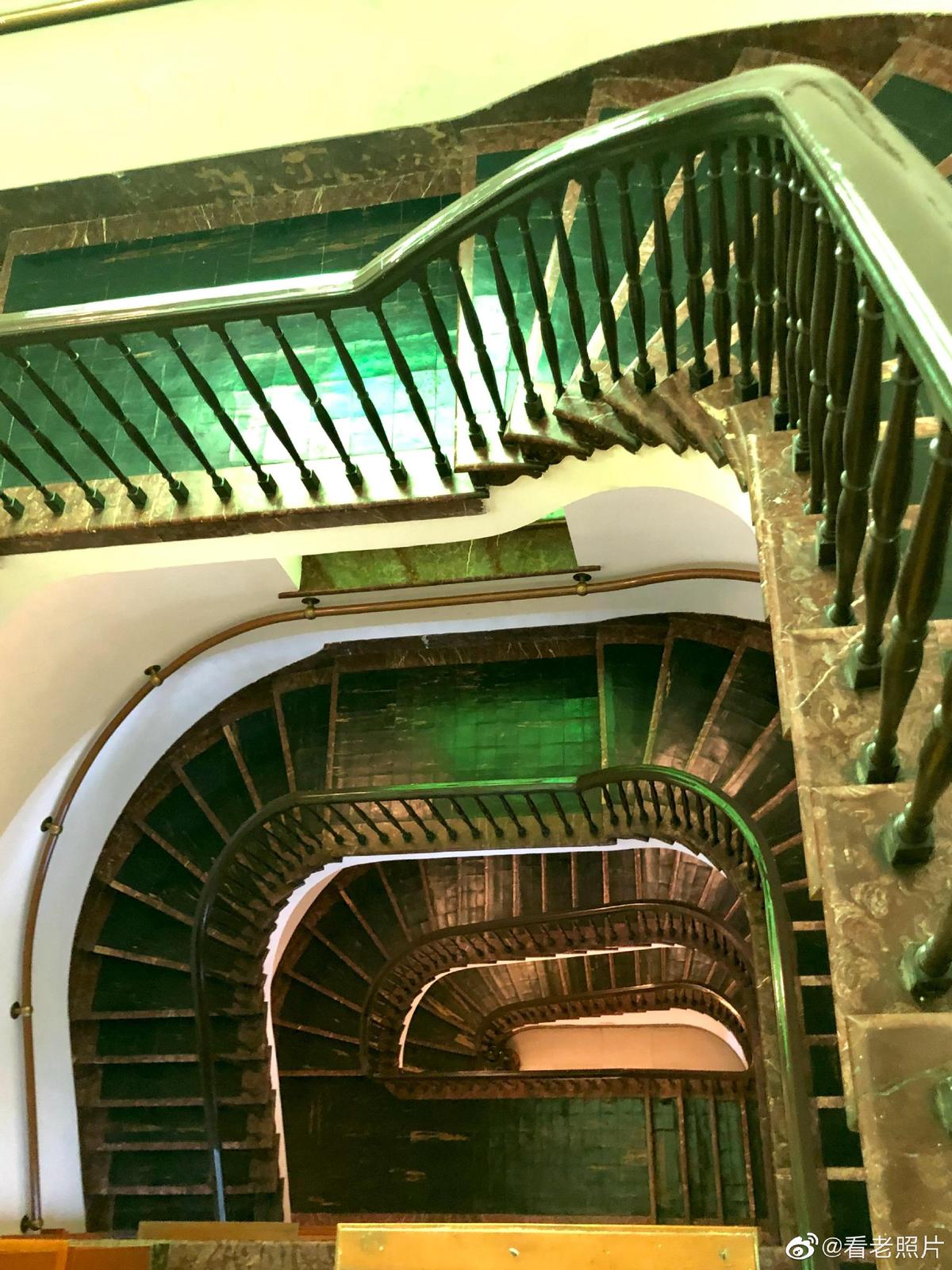 日军日记：*安妇慰**不服从管教，我很愤怒，用*刀刺**插入她的*体下**