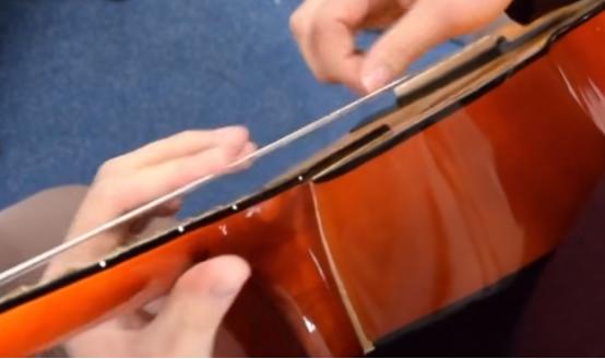 初学吉他买加振的合适吗,初学民谣吉他买什么吉他