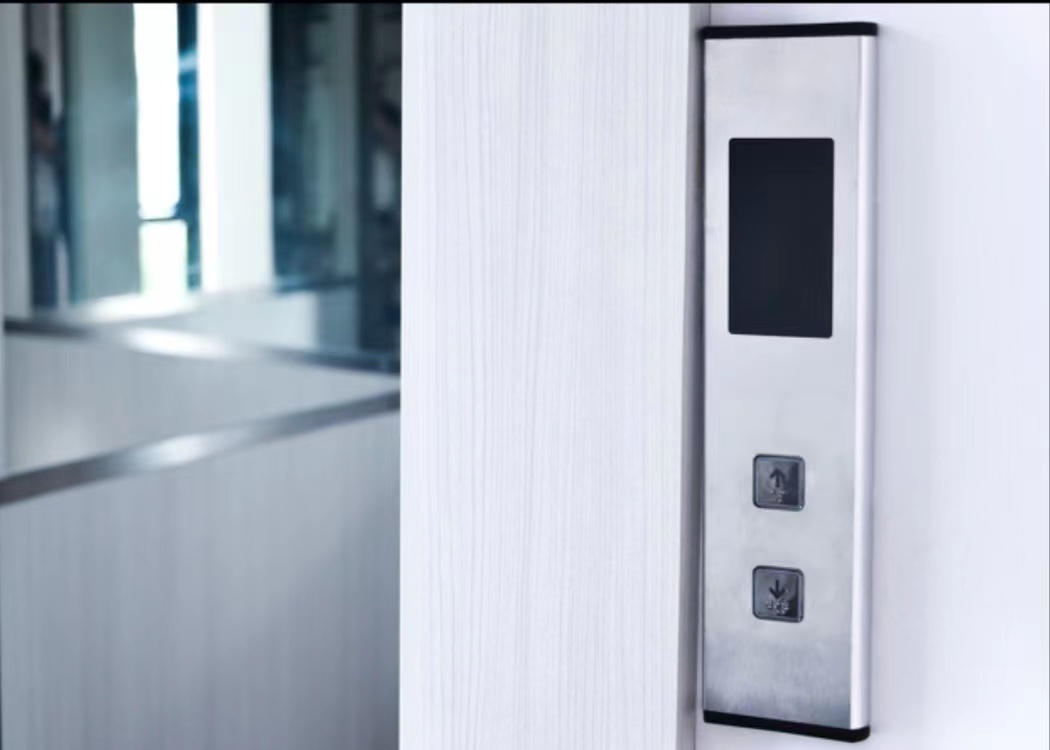 电梯里抽烟告示,电梯里的告示