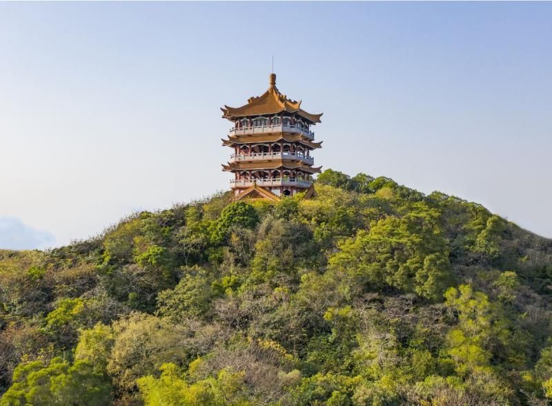 雨中即景青岛小鱼山公园美景欣赏,青岛景点小鱼山公园高清图片