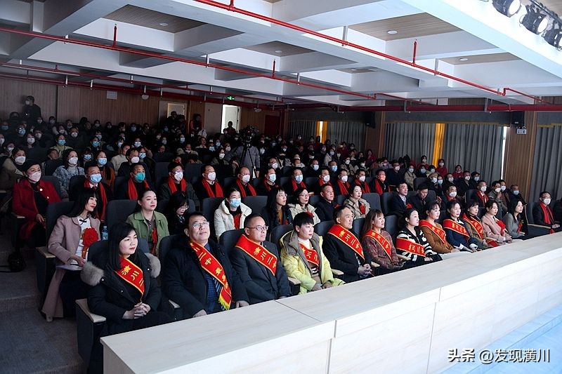 潢川高级中学最美教师,潢川最美教师名单