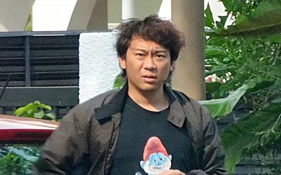 江苏南京19岁少年骗40岁富婆,男子靠吃软饭骗到富婆2亿遗产