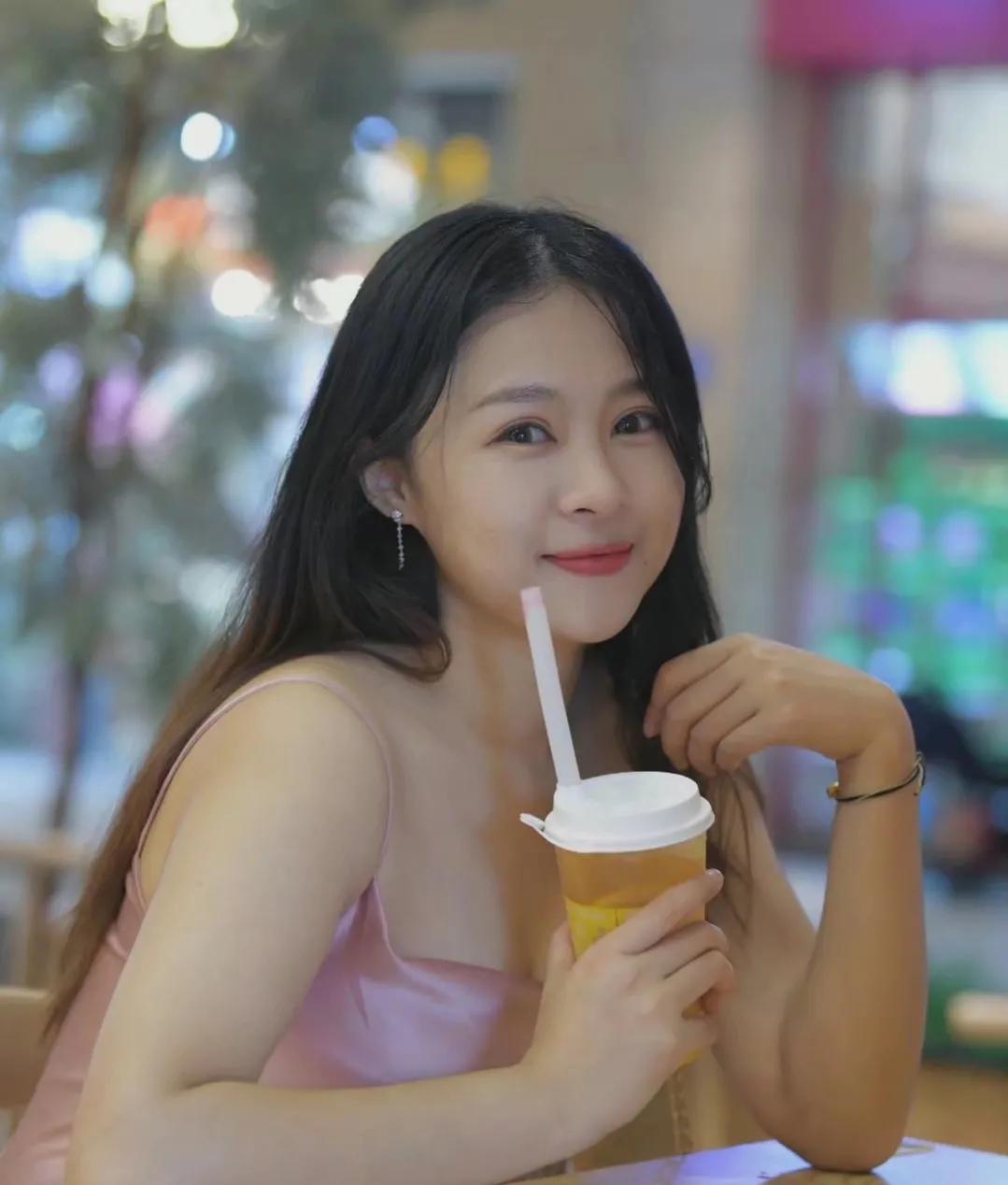 qq主页匿名提问女生的问题,qq女生都会设置什么答案