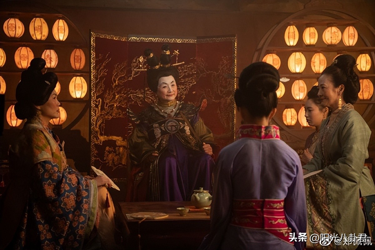 12位港星豪宅,定居内地的10位过气港星