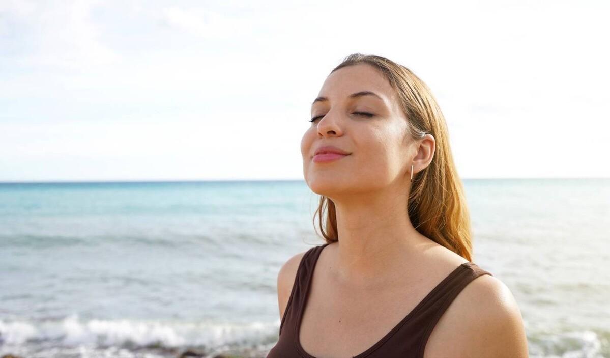 总是失眠很苦恼？提醒：人过40岁，做好4件事，帮助提高睡眠质量