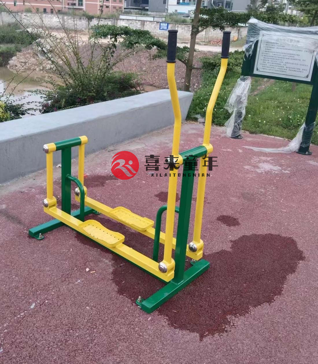 户外健身器材腰背按摩器使用方法,户外健身器材对场地有要求吗