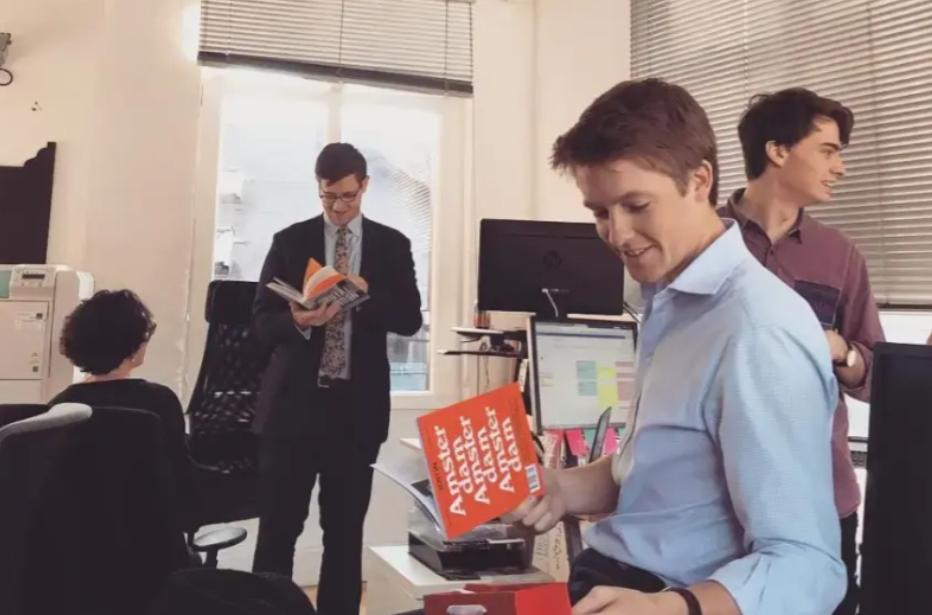 英国最年轻男爵,英国最帅亲王