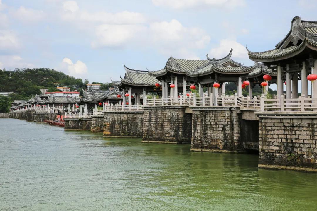 探访疫情下的潮汕睡衣王国，年产10亿件，却依然发愁？