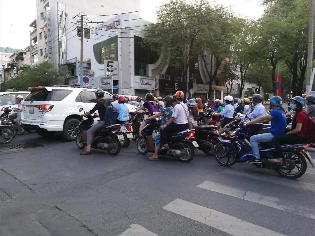 越南胡志明市相当于国内90年代吗 (越南胡志明发展怎样)