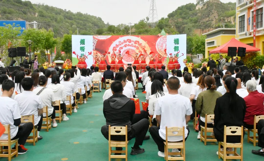 倾听儿童相伴成长学前教育宣传月,吕梁市学前教育宣传月