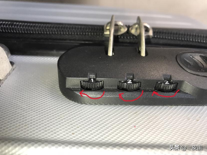 行李箱密码忘记了有什么办法解决,行李箱密码忘记了怎么设置新密码