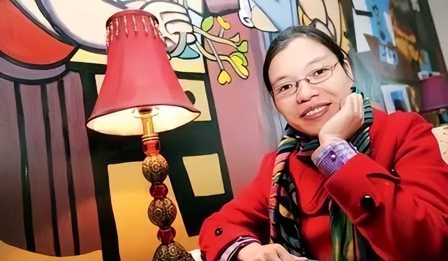 她18岁考入北大24岁去世,她19岁辍学还债