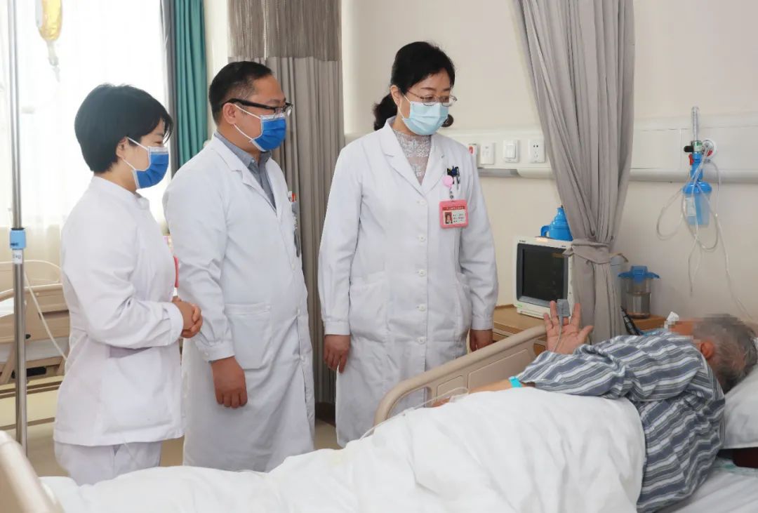 凡人微光温暖山城,凡人微光解放军战士