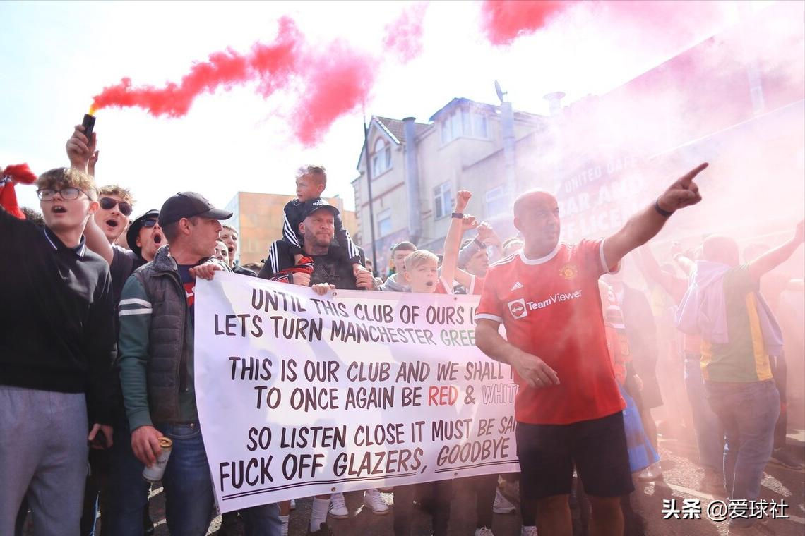 从绝对权力到权威丧失，主教练在格雷泽家族的操控下迷失