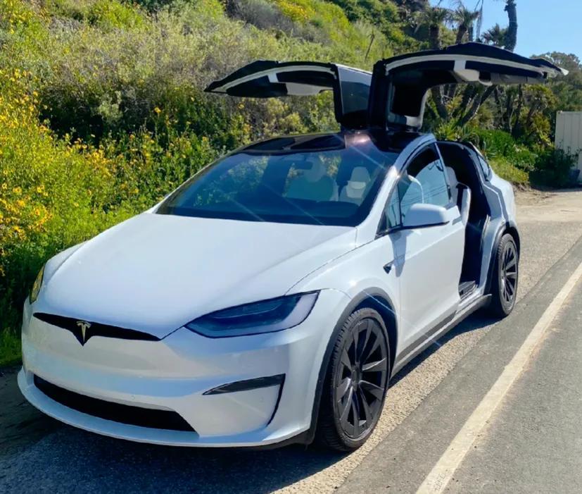 试驾特斯拉新款modelx,试驾特斯拉modelx2020功能介绍