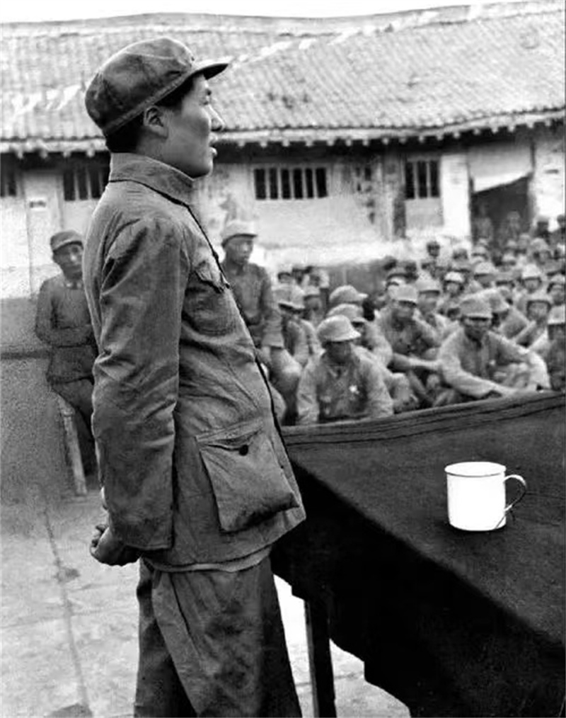 1952年岳飞后人落魄成孔乙己，写信求助中央，毛主席如何批示的？