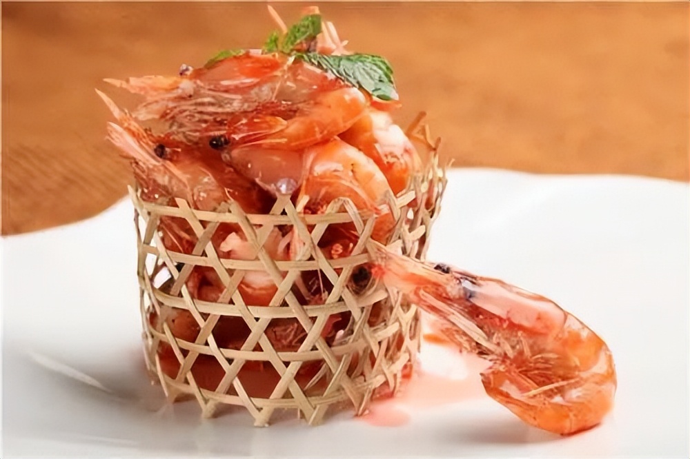 胶东大厨分享炸板虾做法,蒜苔炒虾的大厨正确做法