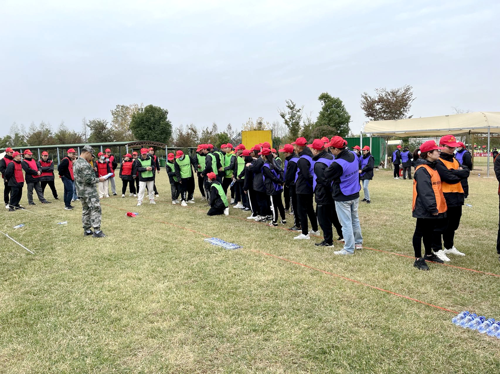 凝心聚力筑梦前行视频素材,户外拓展训练十大项目