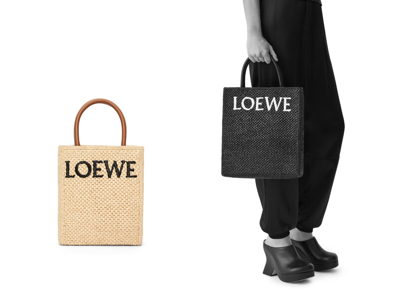 草编包白色咖啡色哪个好看,草编包高级感淑女风