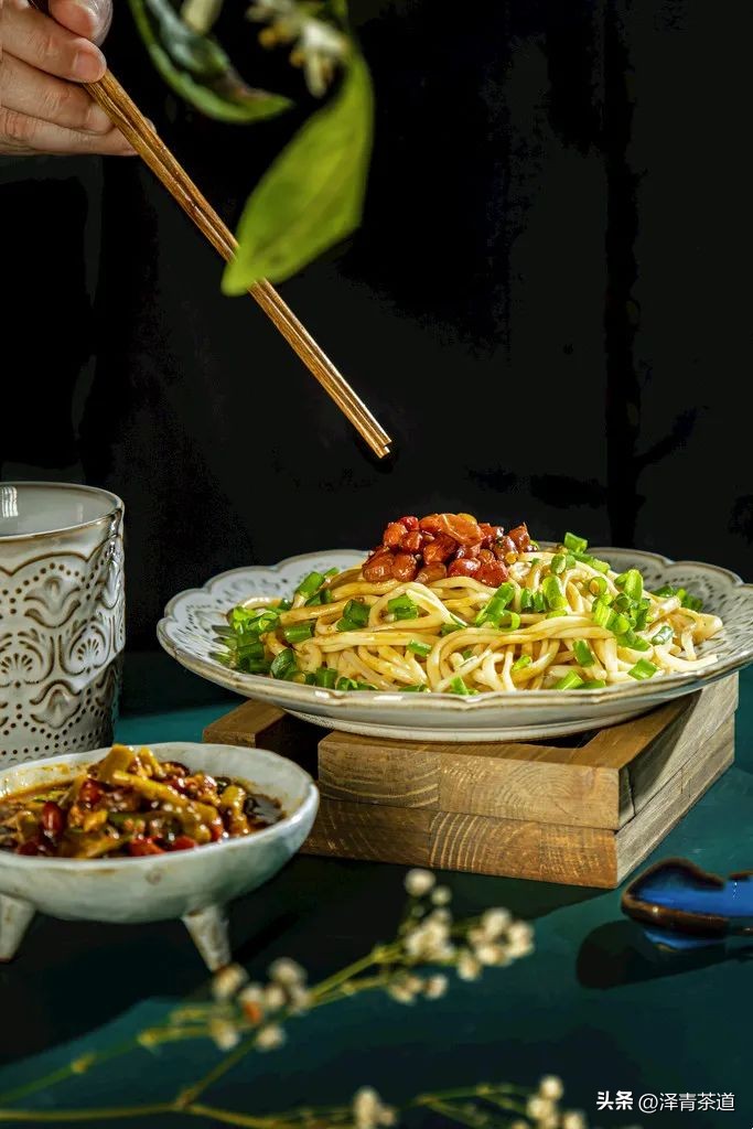 夏至蝉始鸣半夏生全文,夏至蝉始鸣半夏生什么意思