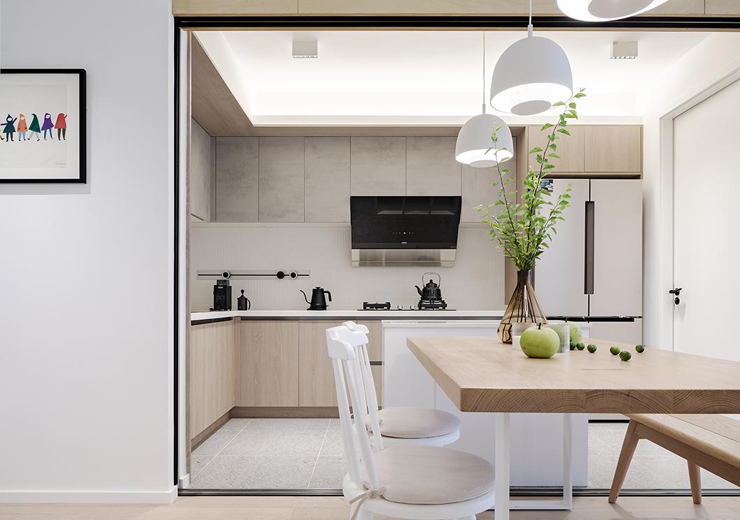 小户型中间户没地方装鞋柜,小平米衣帽间加鞋柜