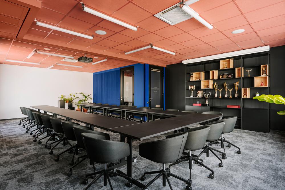 精致工业美学物流集团EnvioGroup波兰办公设计欣赏