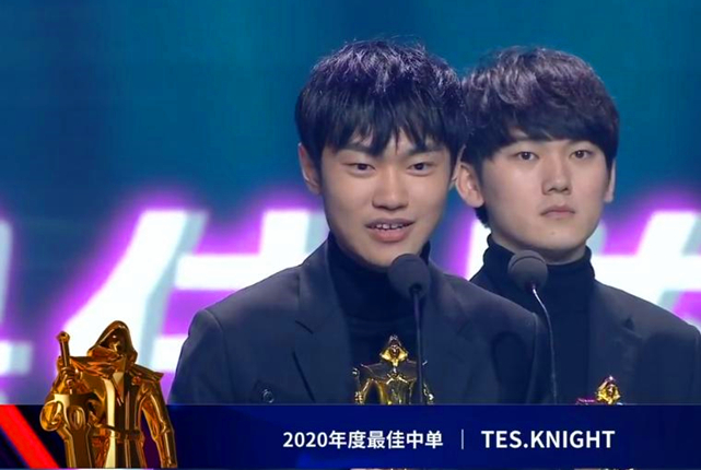 uzi新赛季下路强势回归,uzi夏季赛加入哪个队伍复出