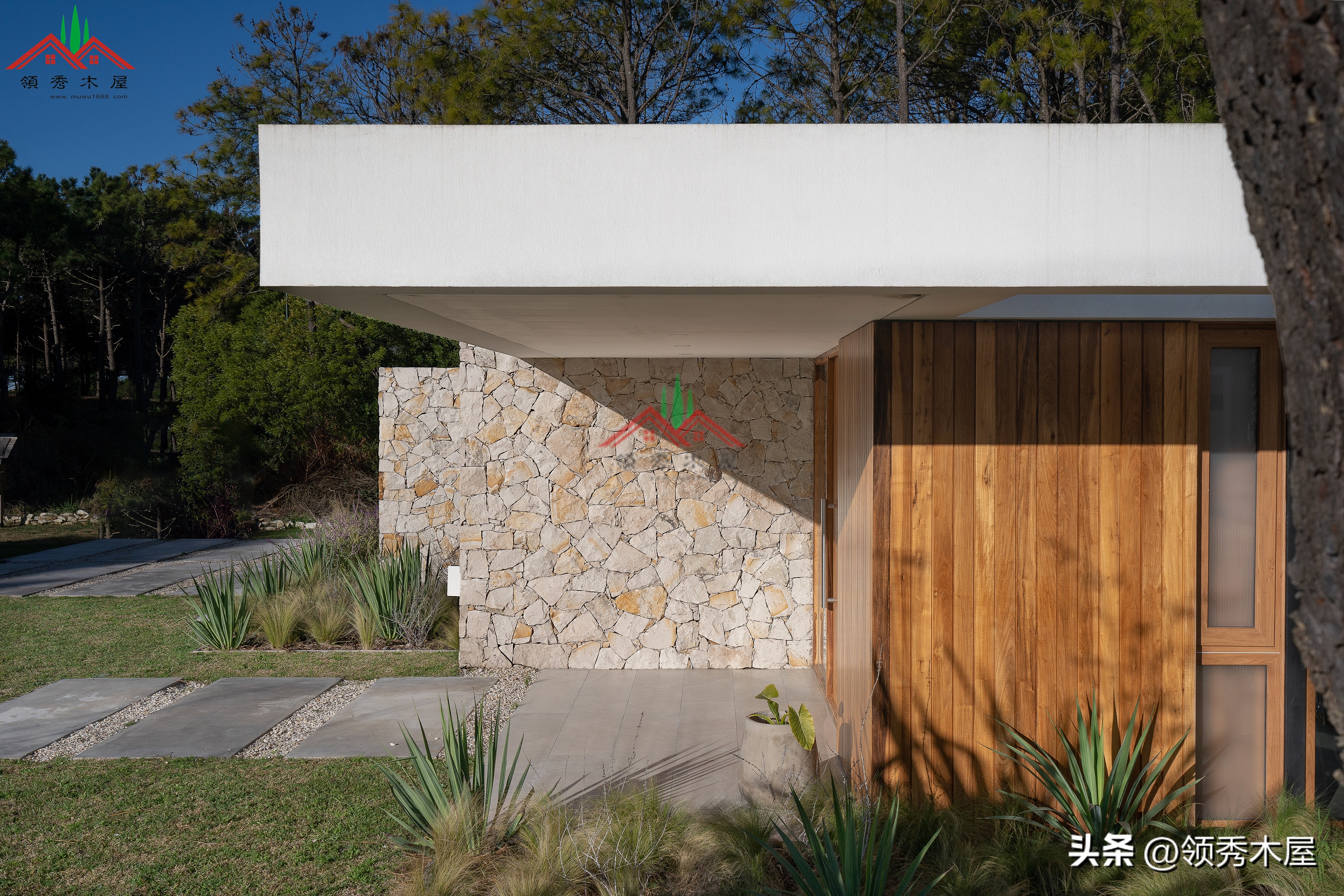 看完这个用木头装修的房子我肠子都悔青了农村的房子后悔装修早了