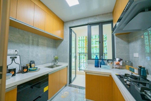 27岁放弃深圳高薪工作回老家,小伙放弃城市月薪过万工作来柳州