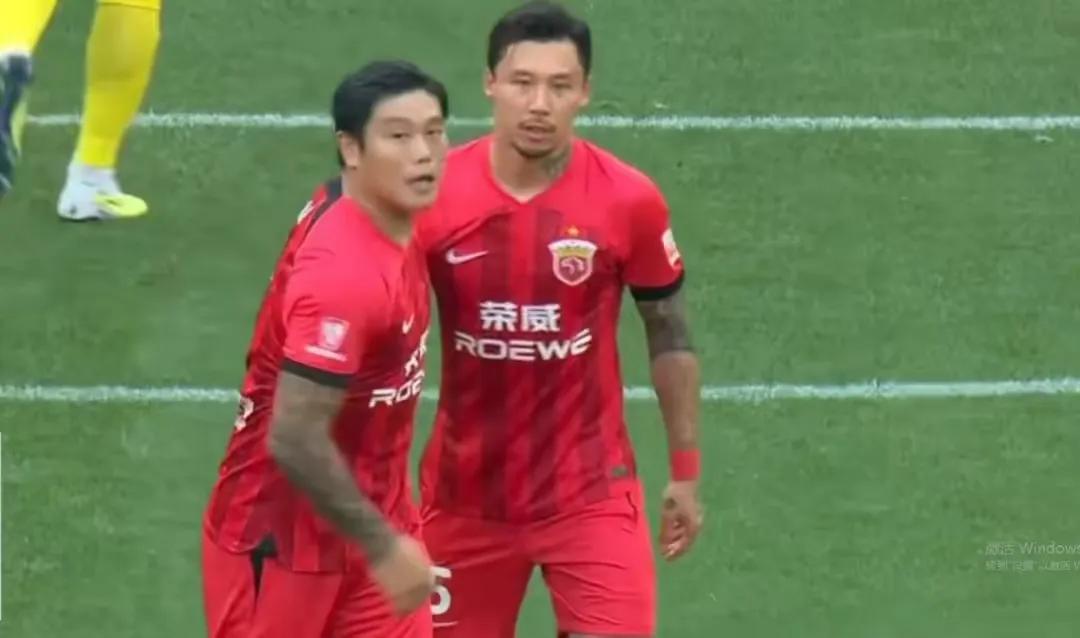 1-0！10打11，成都蓉城91分钟献绝杀！海港吞首败，武磊错失空门