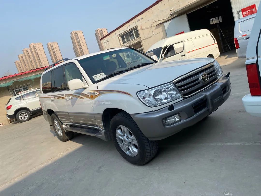 陆巡lc100中控台翻新视频,陆巡lc100内饰翻新