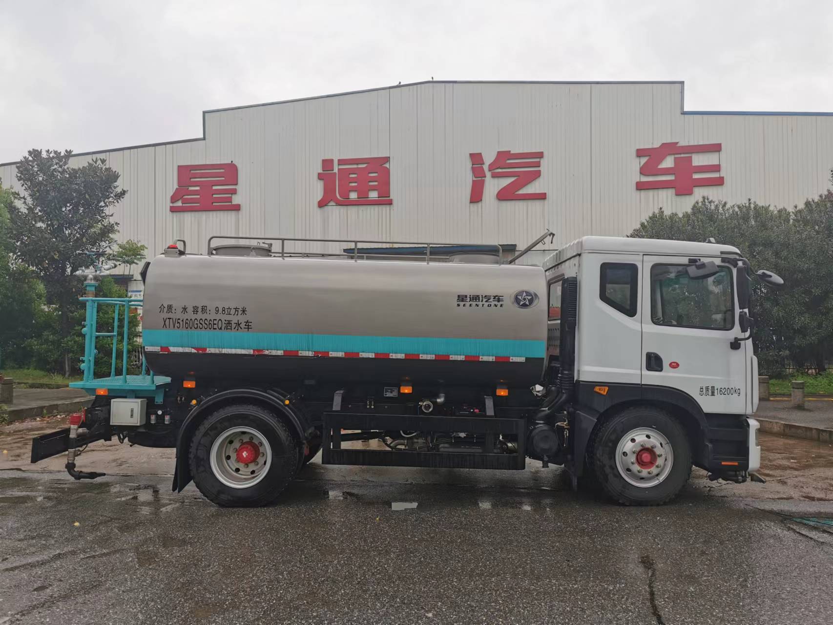 东风多利卡d7洒水车价格,东风多利卡10吨洒水车价格报价表