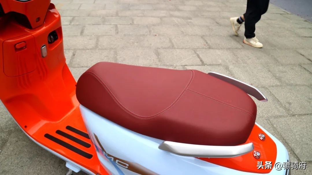 布雷斯通蓝卡150复古小踏板改装,布雷斯通150复古踏板摩托车测评