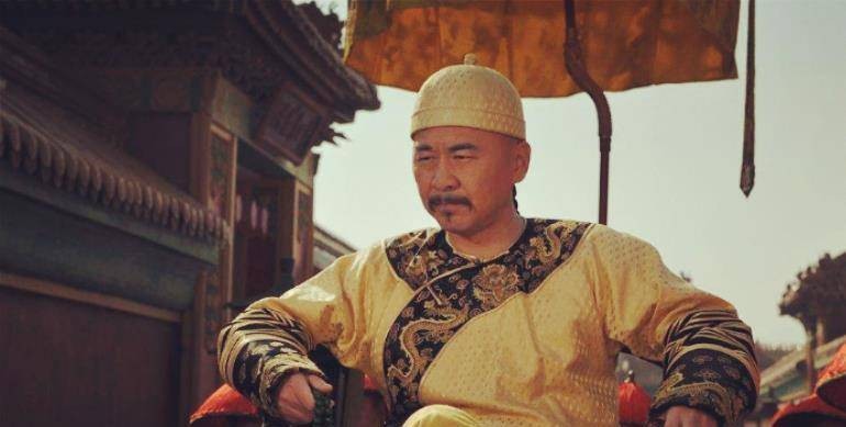 嘉庆被立为太子时，乾隆让他去祭拜早逝的哥哥永琏，有何深意