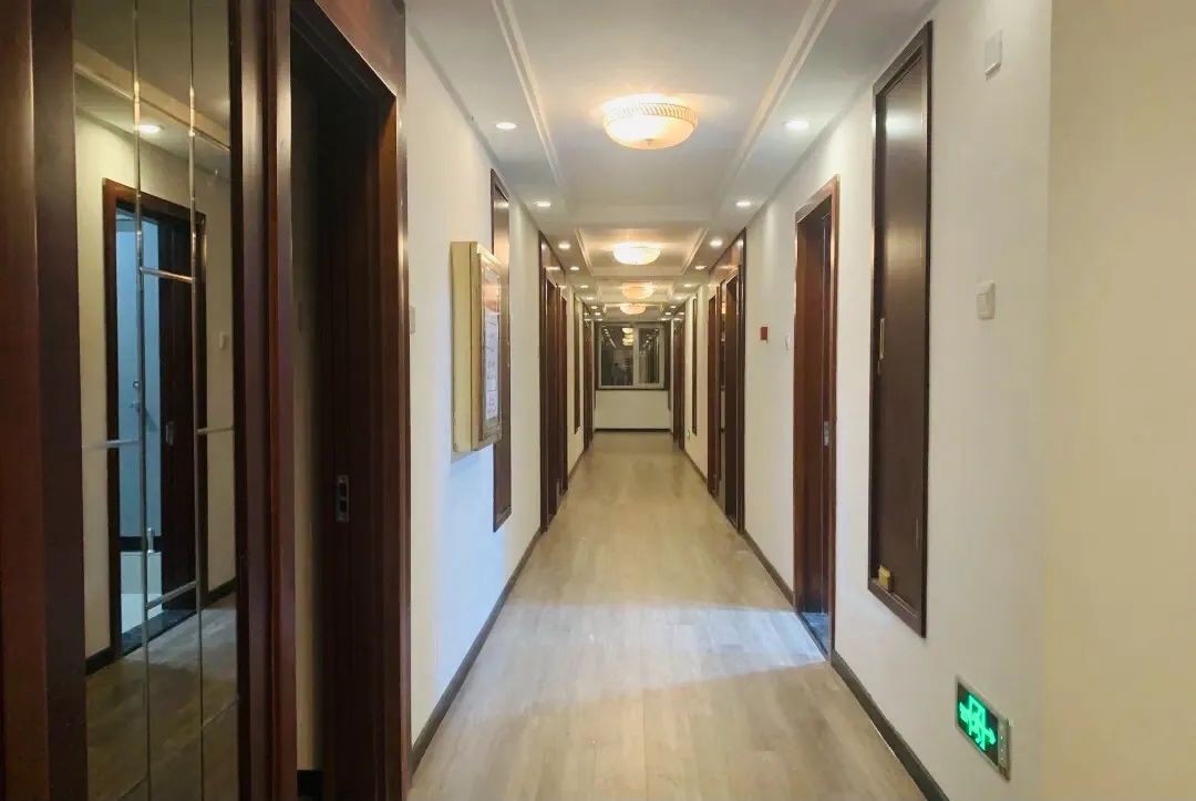 空调、暖气齐备,2座食堂“包围”!北京“神仙寝室”曝光:配置豪华!