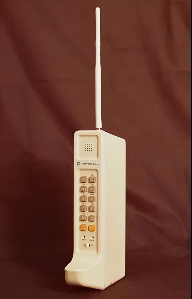 移动通信技术历史,移动通信的发展史论文