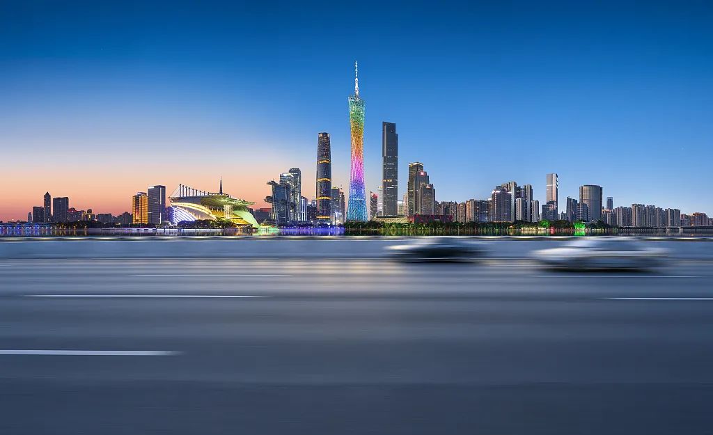 「合景朗悦公馆」70年产权住宅，总价64万买精装三房134方叠墅