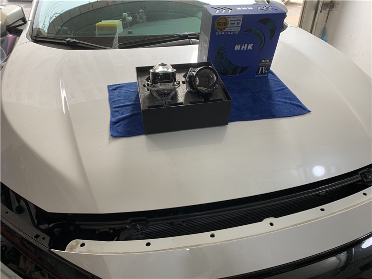 十代思域近光灯换led灯泡效果,思域原厂透镜换led灯如何