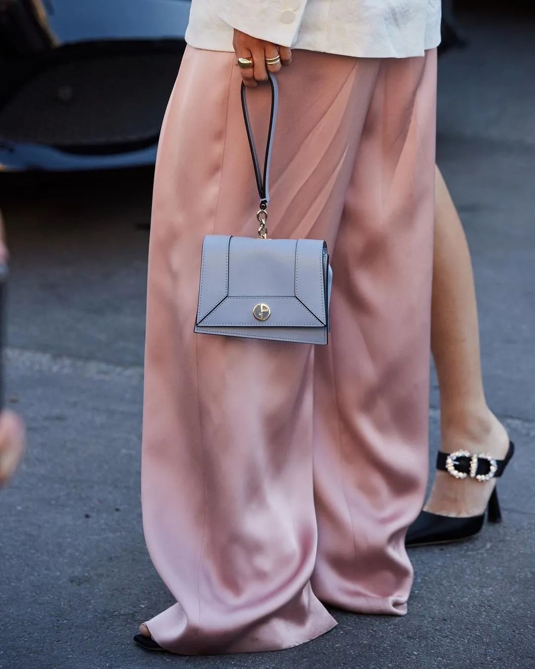 粉色配高级灰好看吗,粉色配灰色好看吗