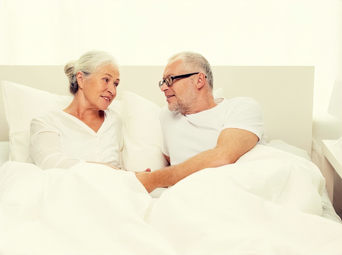 为什么女性绝经后，不愿过“夫妻生活”了？这个原因男女都要了解